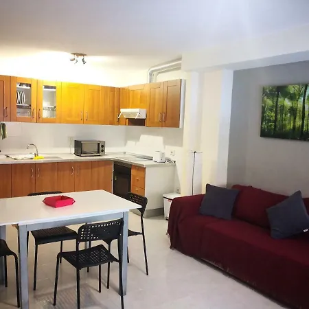 Encantador Apartamento En * Ελ Μέντανο